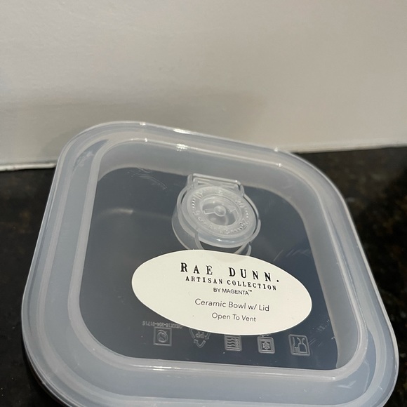 Rae Dunn - YUM - food container - Picture 2 of 2